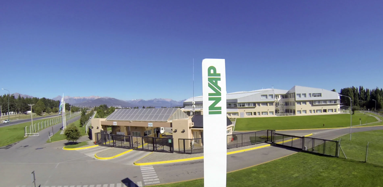 Alerta por el recorte de fondos a la ciencia: El futuro del INVAP en riesgo.