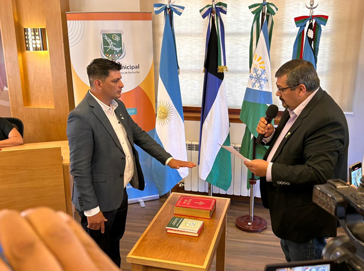 Asunción sin definición política: Lucas Pérez juró como concejal en Bariloche