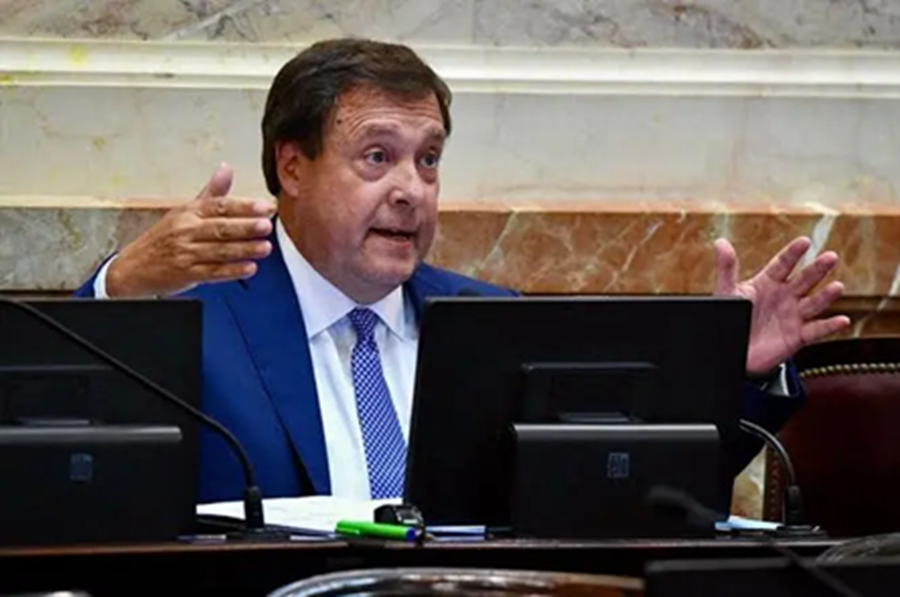 Weretilneck actualiza el reparto de regalías petroleras y redefine el equilibrio entre municipios de Río Negro