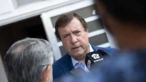Weretilneck desmintió un allanamiento y denunció una operación política