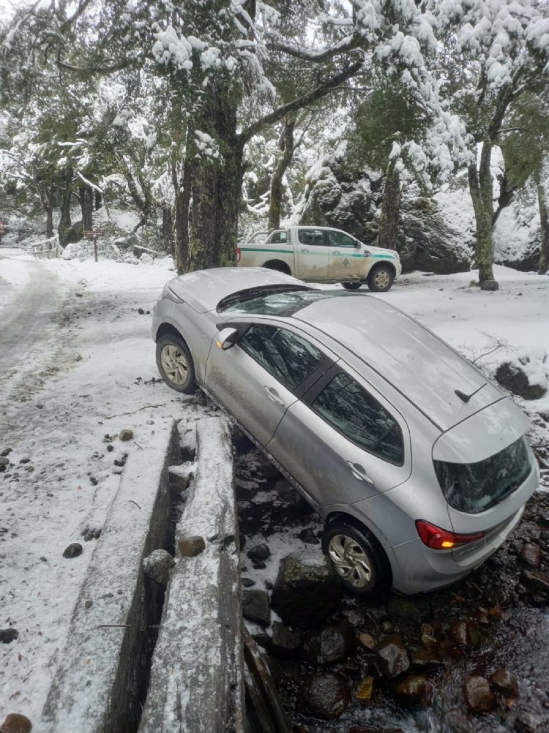 Parque Nacional alerta sobre seguridad en caminos de montaña tras despiste en Tronador