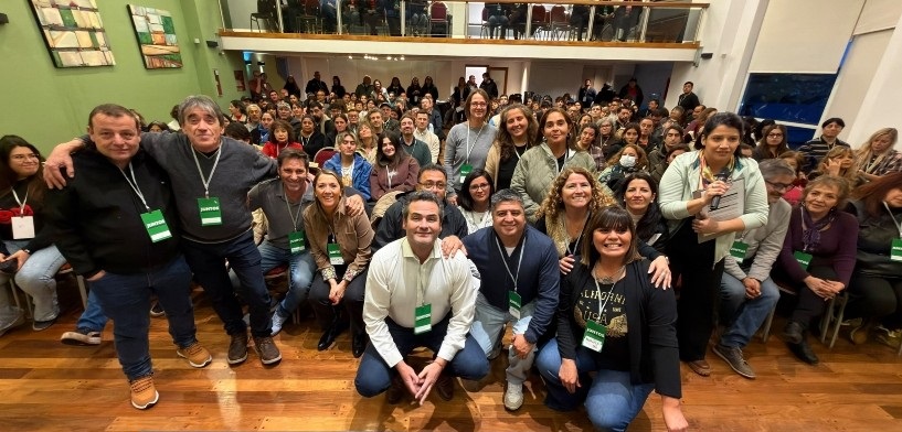 Convencionales en Bariloche: 200 militantes de JSRN, un diputado que no asumirá y la elección que define el mapa de 2027