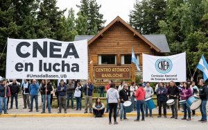 Despidos en la CNEA golpean al Centro Atómico Bariloche