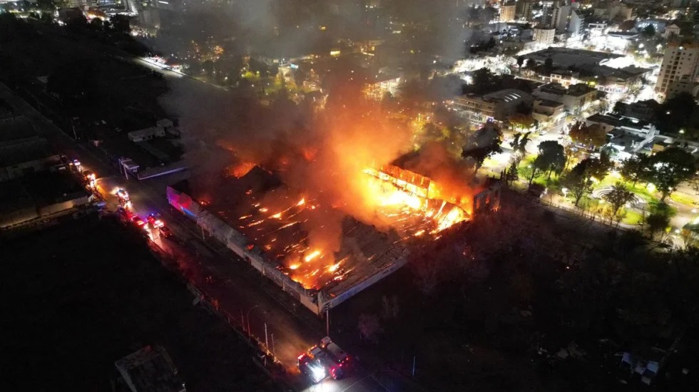 Cipolletti reabre Tres Arroyos tras el incendio de La Anónima