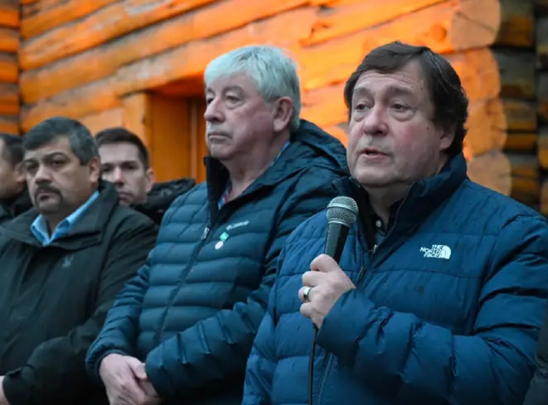 Weretilneck anunció en Bariloche un proyecto para eximir de Ingresos Brutos a los consumos de turistas extranjeros. Sería la primera provincia en implementarlo.