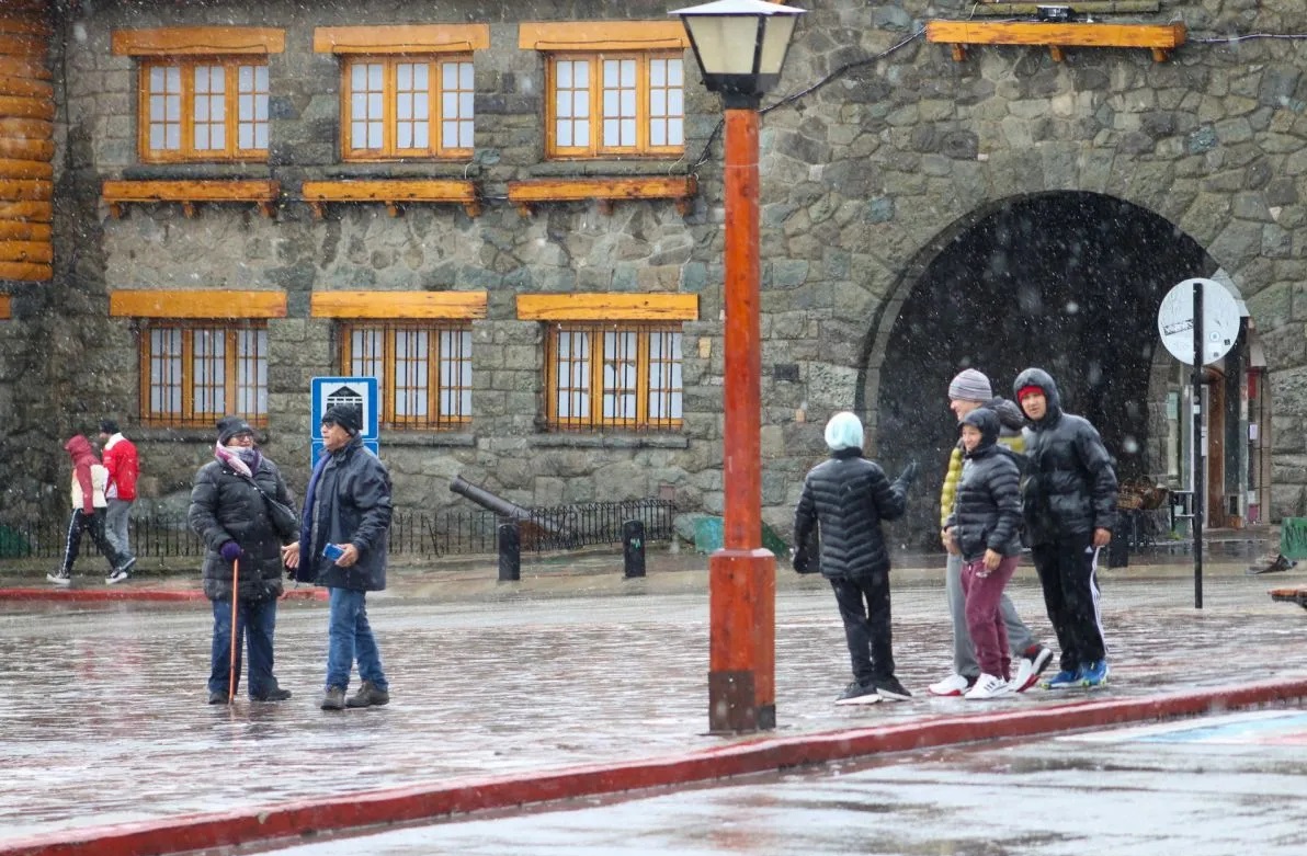 Alerta meteorológica en la región de Nahuel Huapi durante el inicio de la temporada invernal