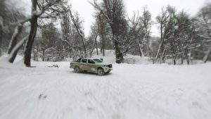 Alerta amarillo por nevadas en Bariloche: rutas peligrosas, clases suspendidas y Catedral con riesgo de avalancha nivel 3