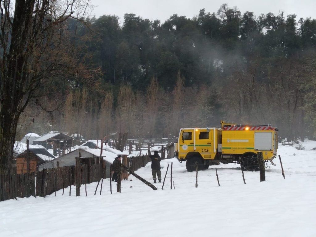 Emergencia en la Cordillera: Parques Nacionales rescató a una familia aislada en Espejo Chico