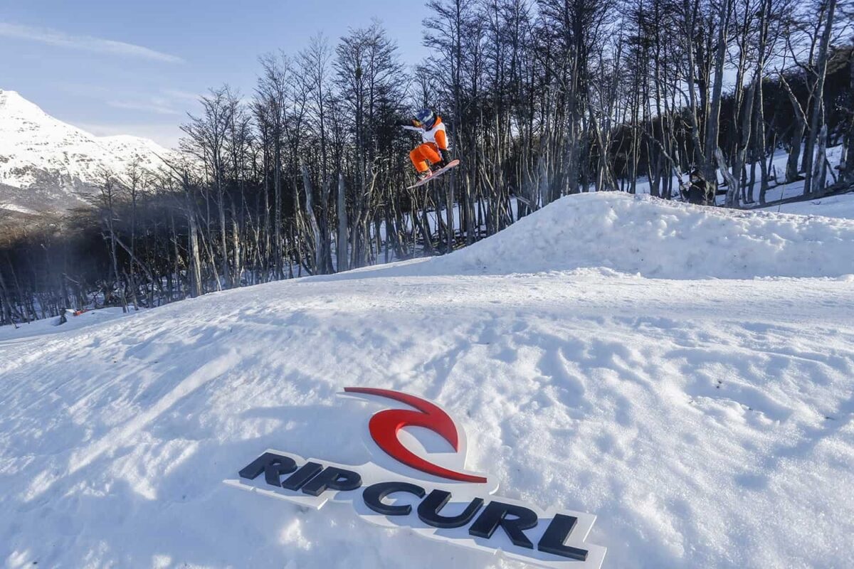Rip Curl Grom Search 2026: Cerro Castor convoca a los jóvenes riders del sur para competir en el Fin del Mundo
