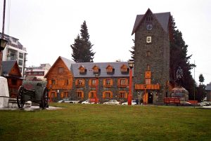 Seis frentes, un solo límite: así se ordena la oposición a Walter Cortés en Bariloche