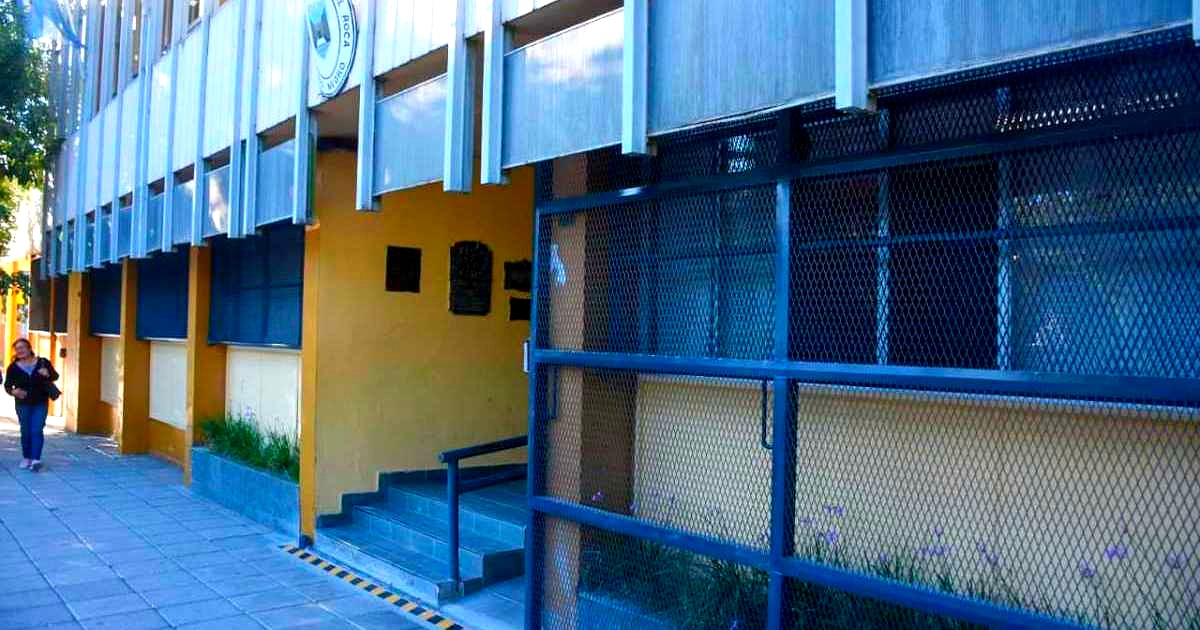 Fachada del edificio de la Municipalidad de General Roca