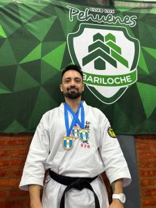 Gran actuación de la Escuela Kobayashi en el Nacional de Karate: Atletas de Bariloche y El Bolsón lograron múltiples medallas de oro, plata y bronce en Neuquén