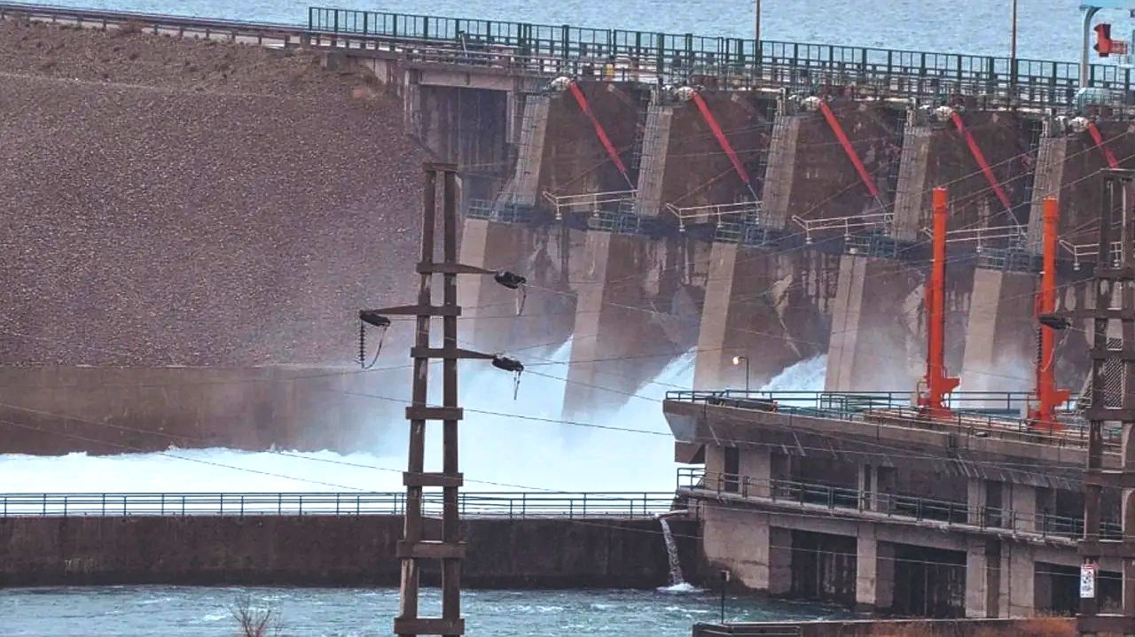 Represa hidroeléctrica del Comahue