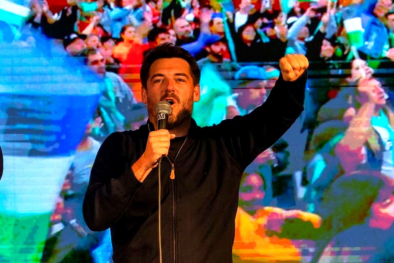 Rodrigo Buteler en un acto político rumbo a 2027