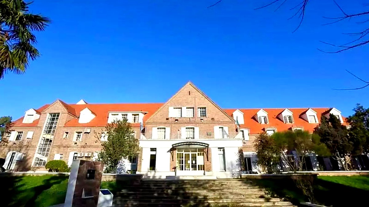 Casa de Gobierno de Río Negro, que pidió autorizar Letras del Tesoro