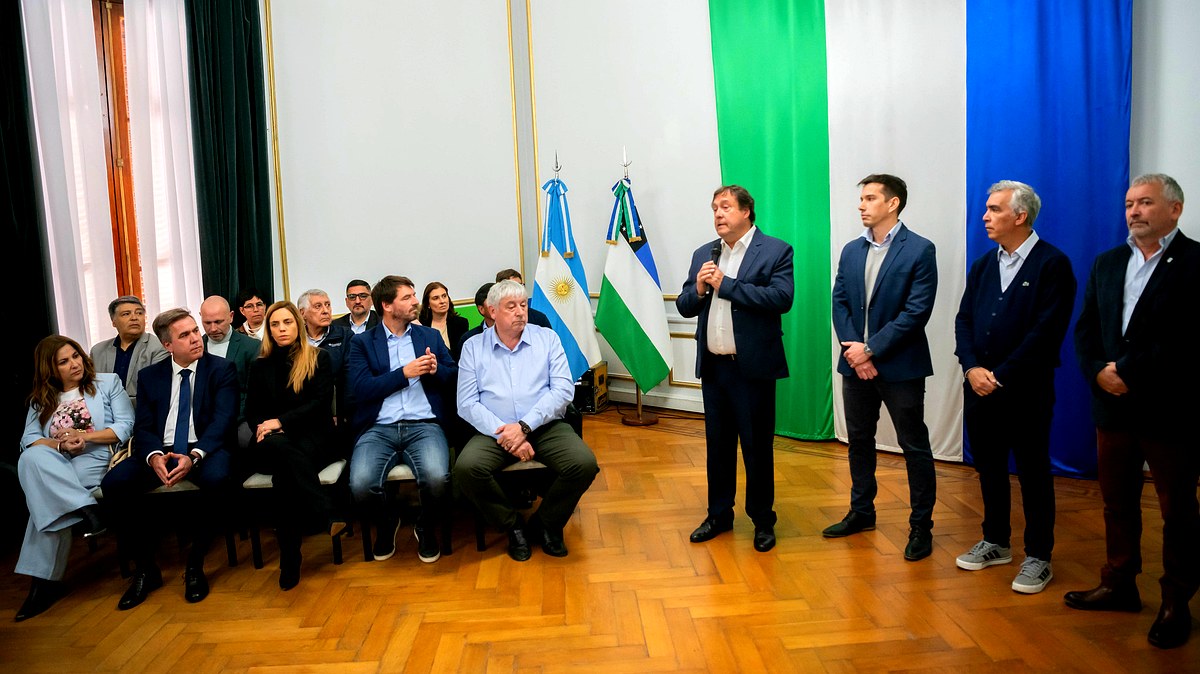 Compensación Línea Sur: reunión de intendentes con el Gobierno de Río Negro por los convenios
