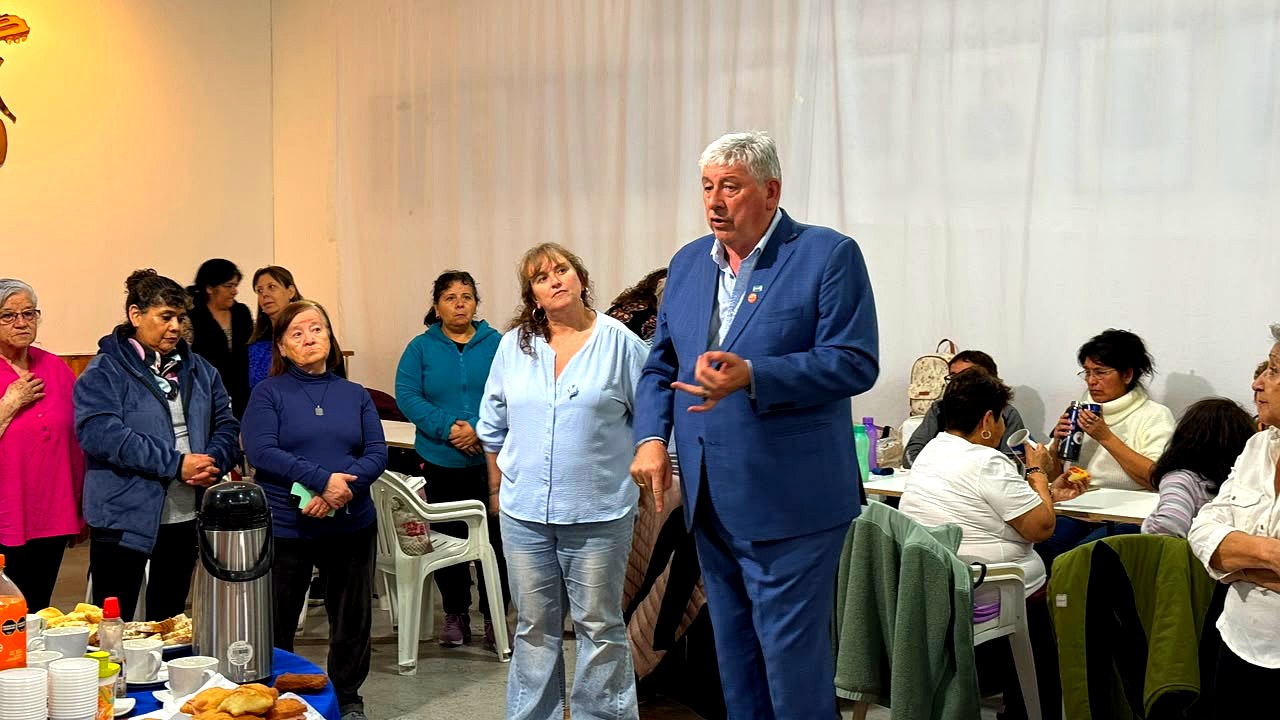 Walter Cortés en el Círculo Chileno Gabriela Mistral de Bariloche