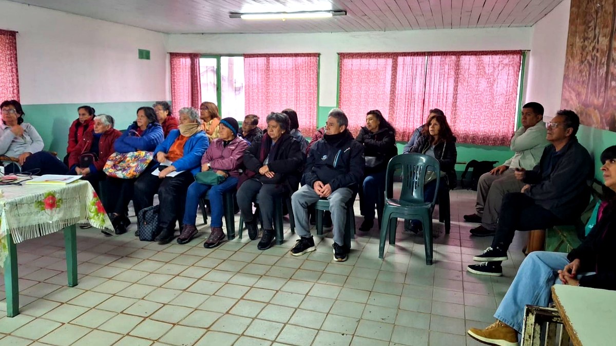 Vecinos debaten la reforma de la Carta Orgánica antes de las elecciones en Bariloche