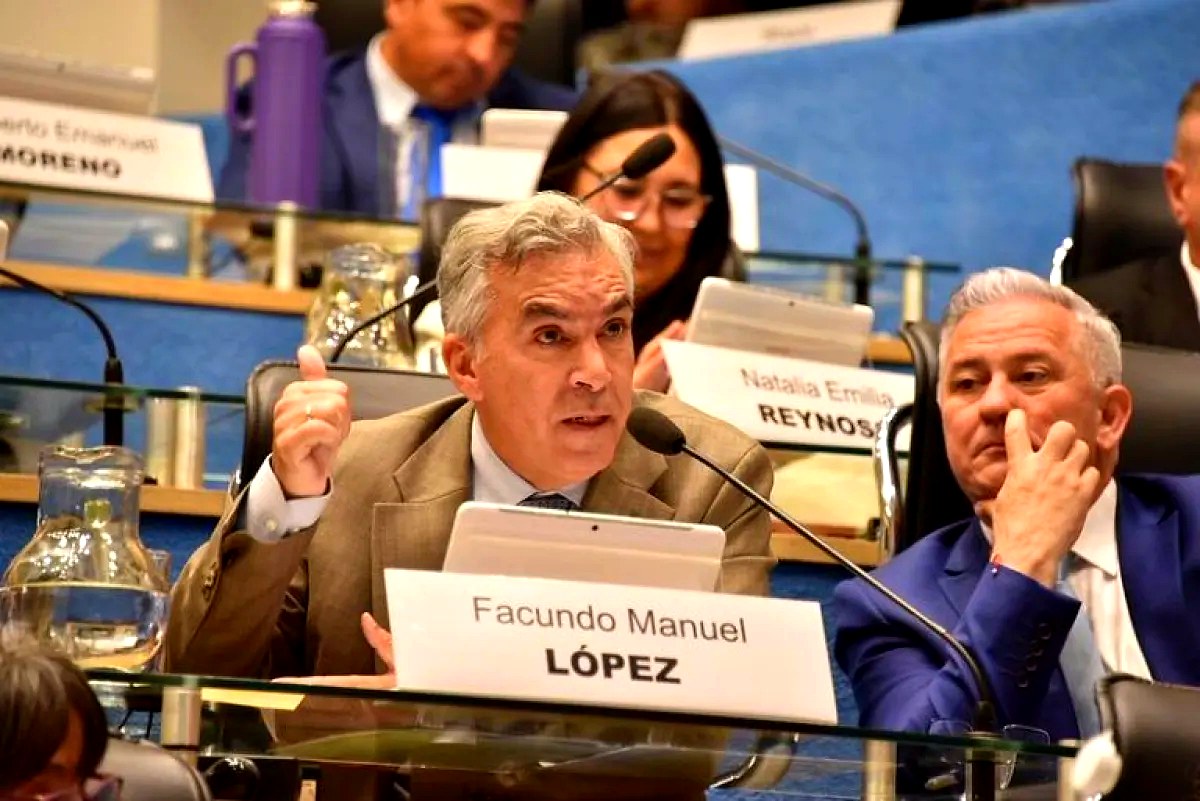 Licencias en la Legislatura: Facundo López, presidente del bloque de Juntos Somos Río Negro