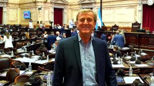 Libertarios en Cipolletti: Tortoriello va por la gobernación y el casillero de intendente sigue vacío
