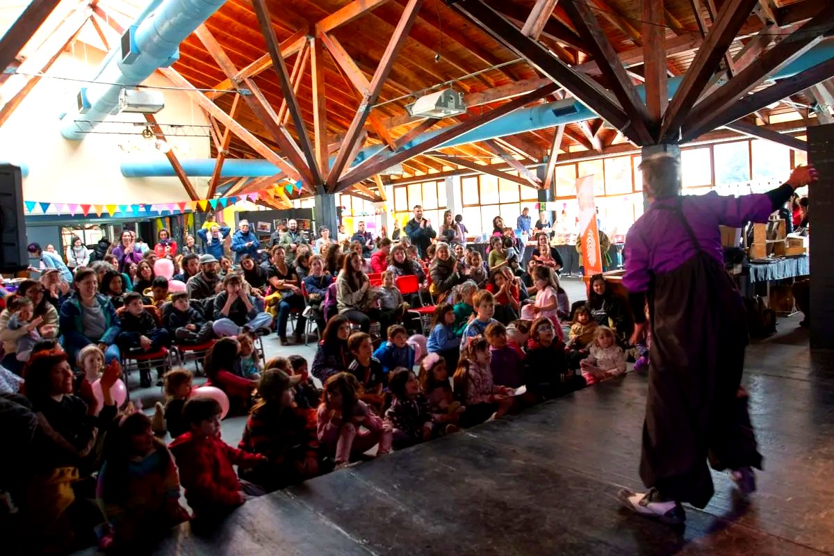 Agenda cultural de Río Negro: función de teatro para las infancias del festival Pichi Keche en Bariloche