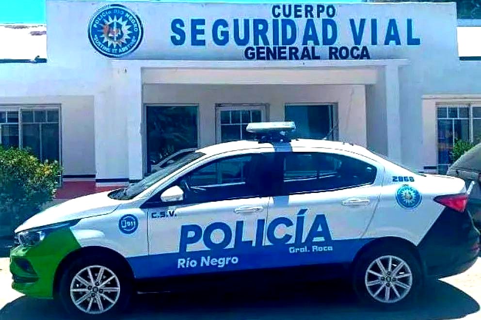 Móvil de la Policía de Río Negro en el Alto Valle