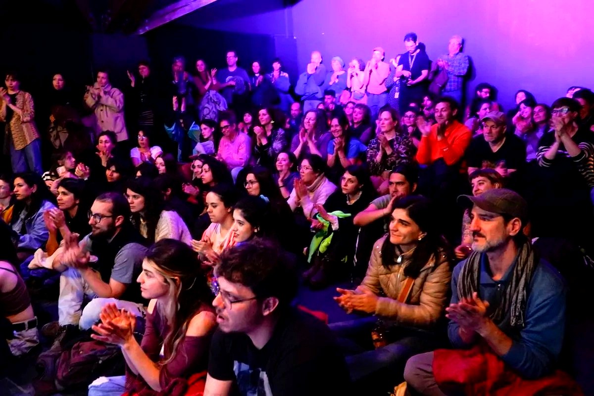 Público en la apertura del festival Nevadas Escénicas en Bariloche