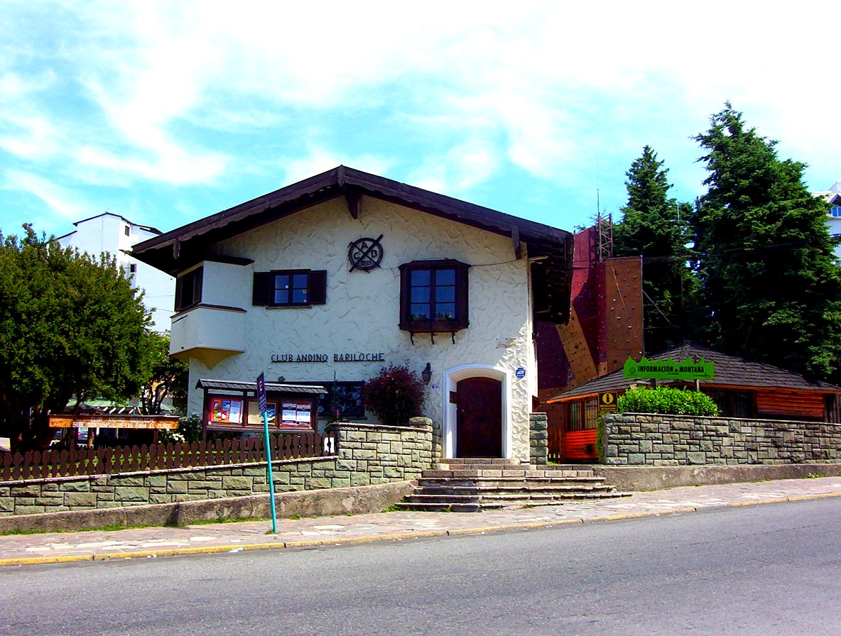 Sede del Club Andino Bariloche en el centro de la ciudad