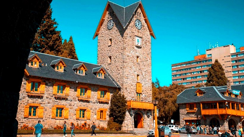 Trámites en Bariloche: el Centro Cívico, sede de la atención municipal