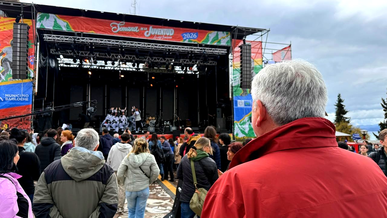 Walter Cortés en la Semana de la Juventud, jornada de la firma por las viviendas del Procrear